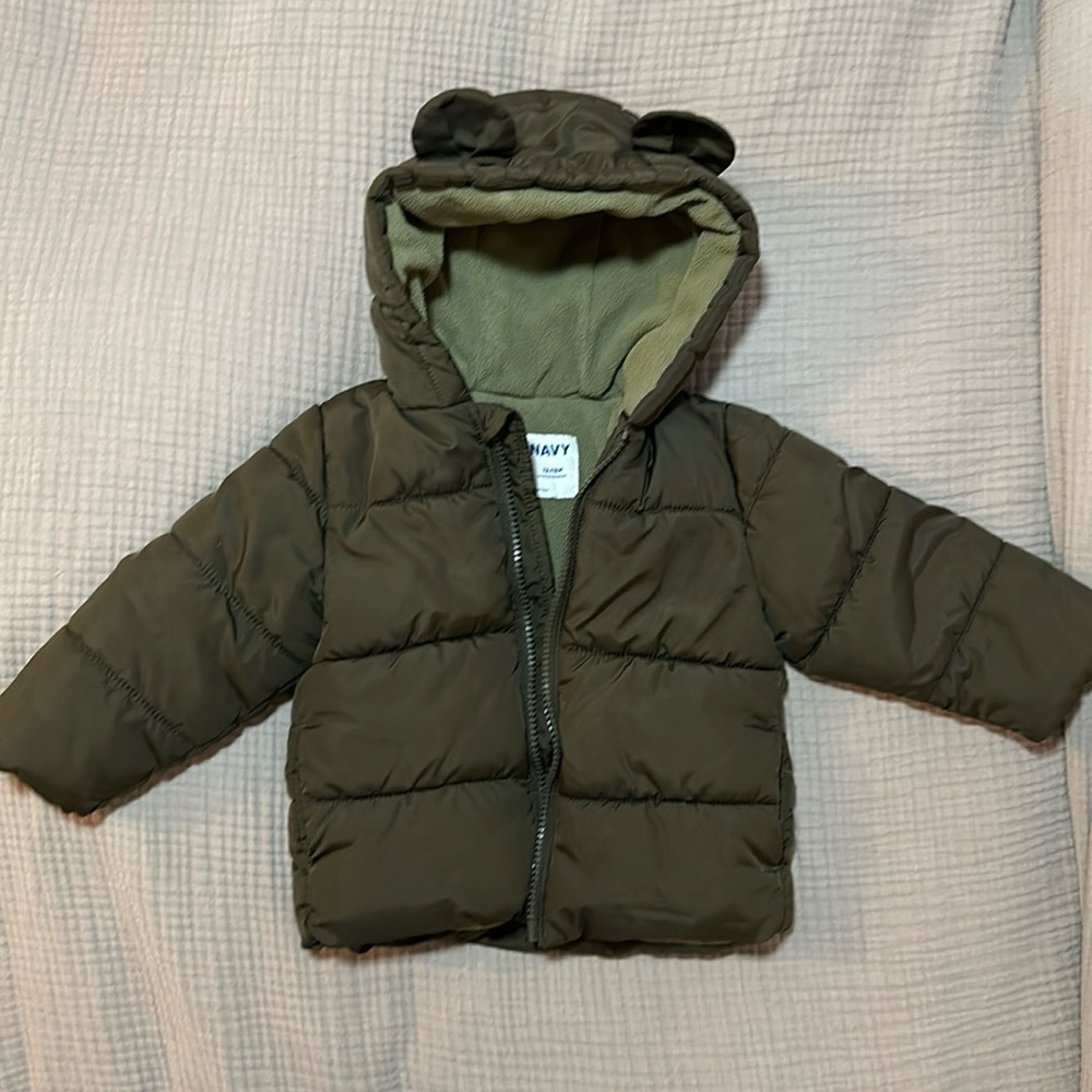 Old Navy Unisex Water-Resistant Frost Free Critter Puffer Jacket. 12-18 months